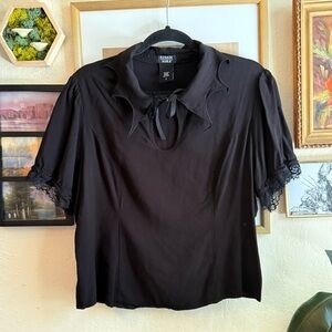 Hot Topic Bat Collar Lace Trim Top (2X)